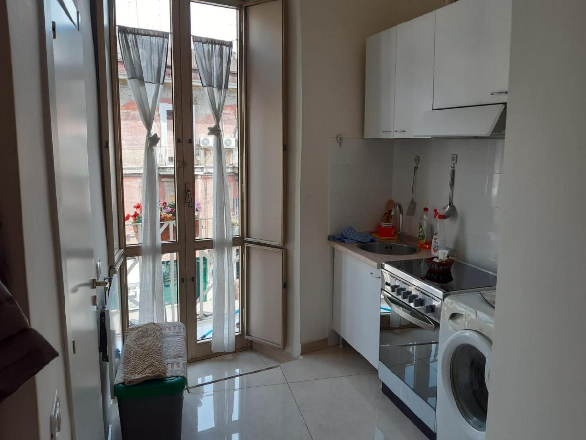 House Adrian Apartman Nápoly Kültér fotó