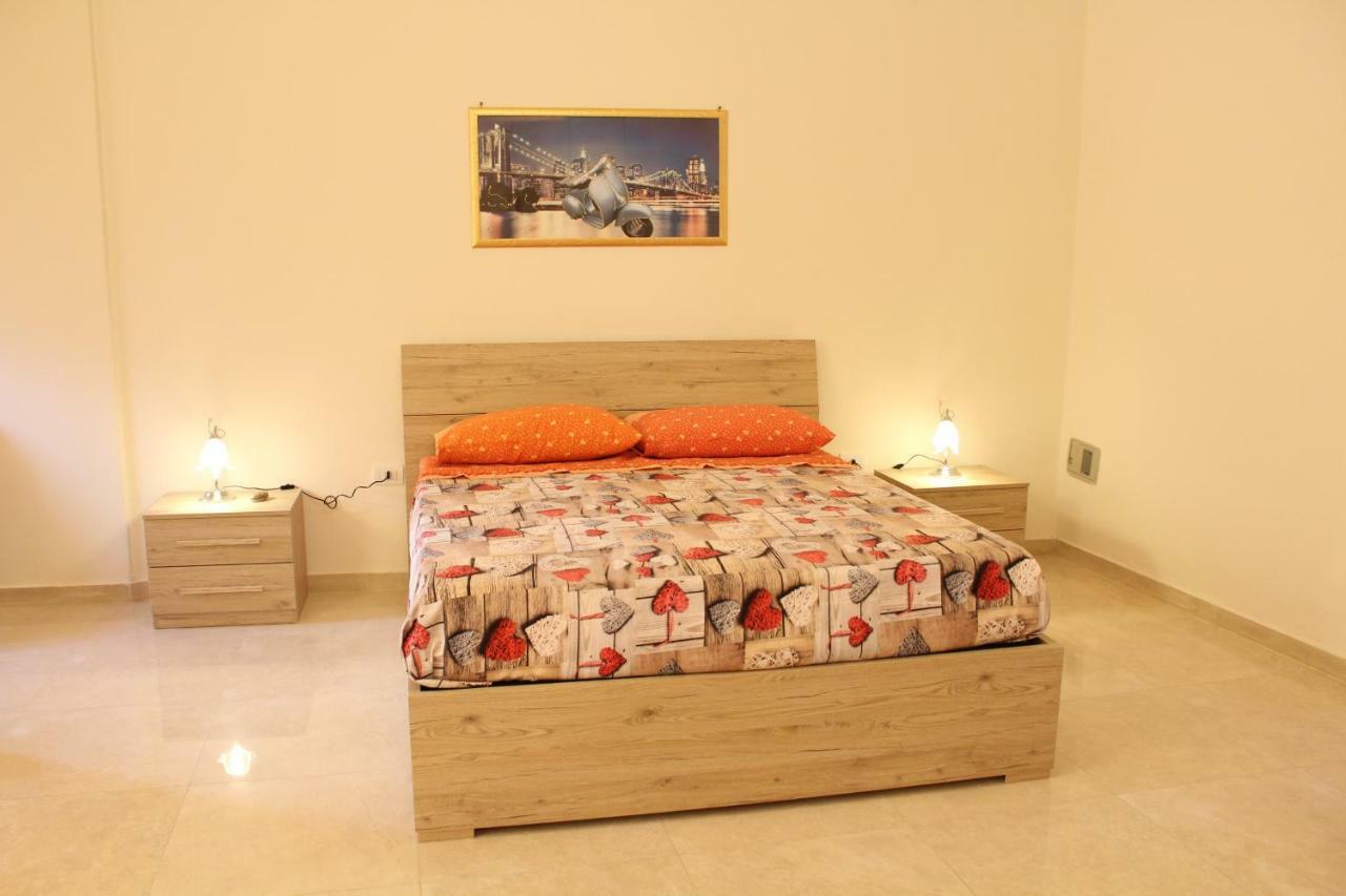 House Adrian Apartman Nápoly Kültér fotó