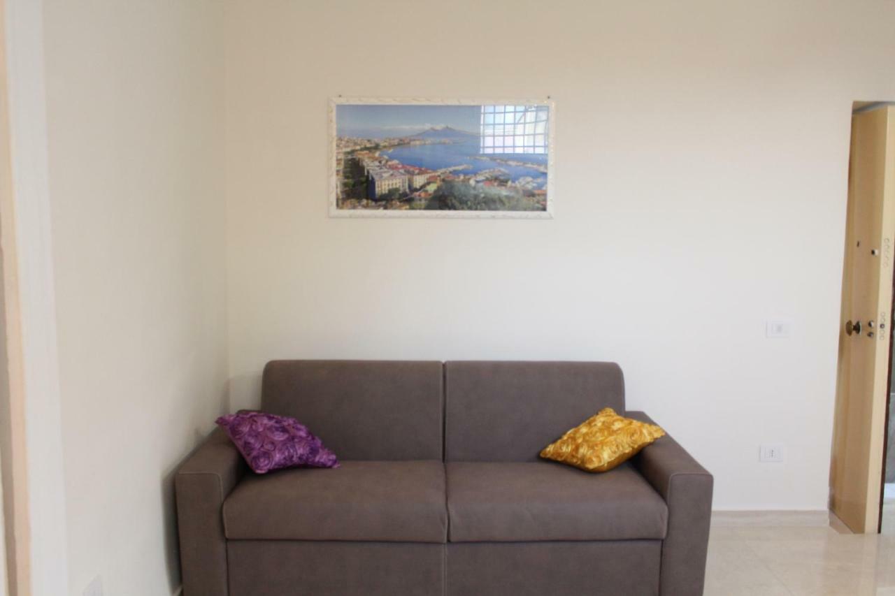 House Adrian Apartman Nápoly Kültér fotó