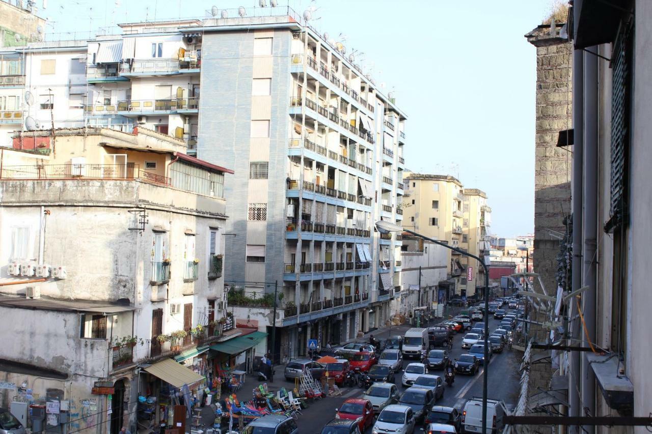 House Adrian Apartman Nápoly Kültér fotó